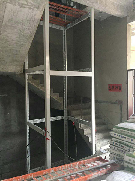 電梯專用鋼架安裝現(xiàn)場2 電梯專用鋼架安裝現(xiàn)場2